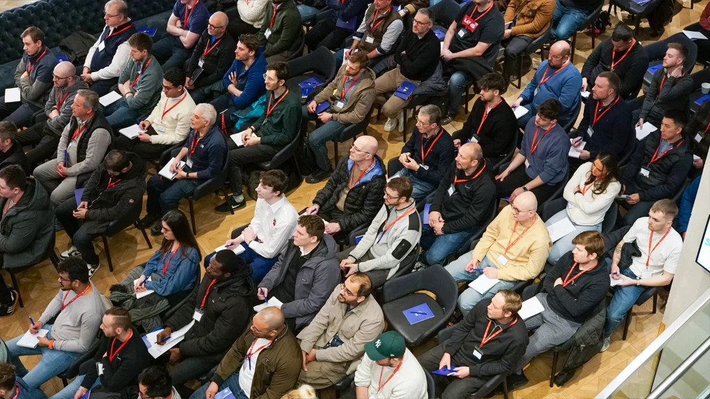 event-crowd-above