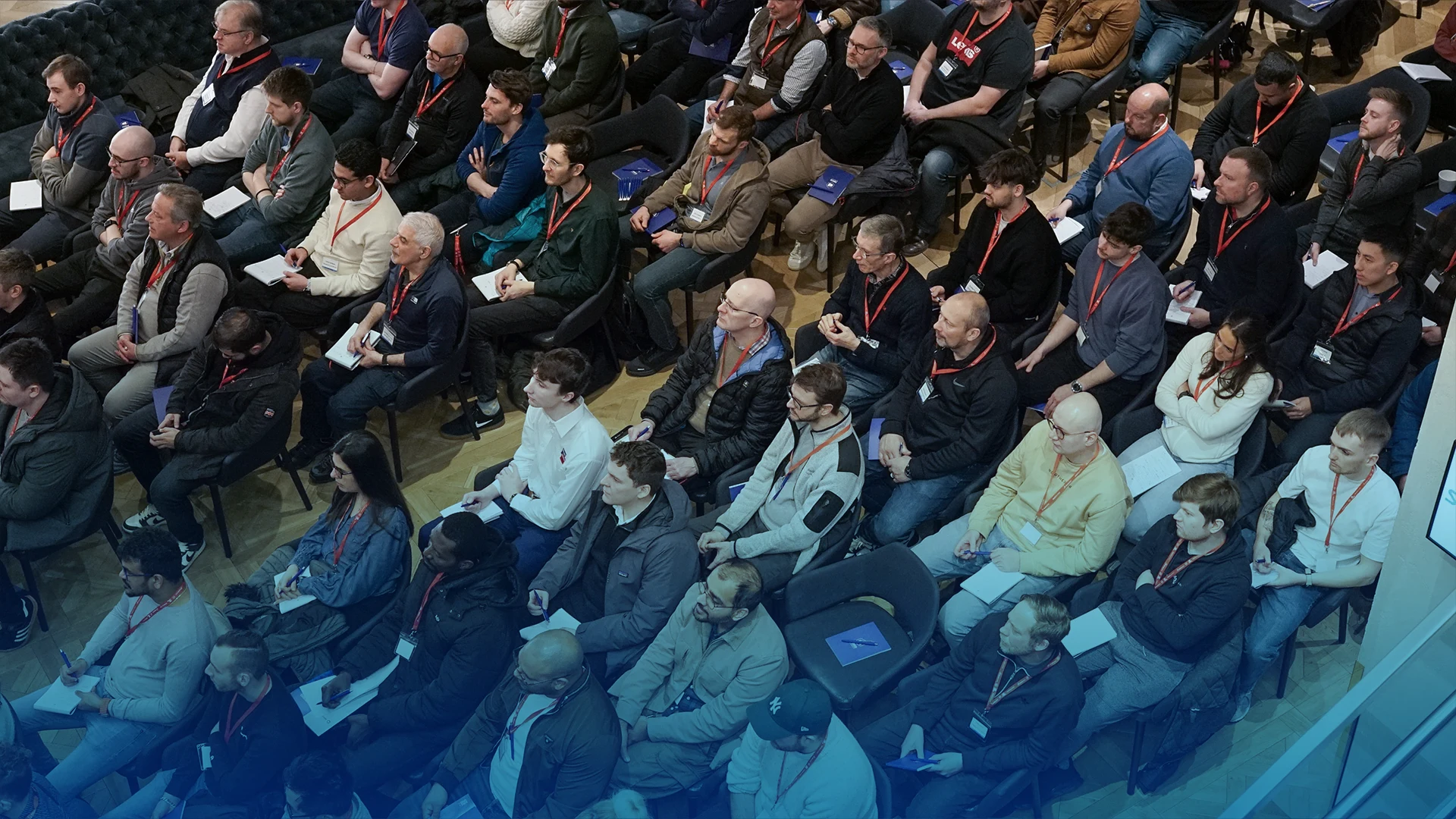 event-crowd-above-overlay event-crowd-above-overlay